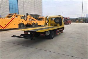 兴仁非事故拖车