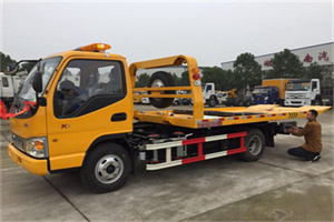 兴仁哪里有拖车服务